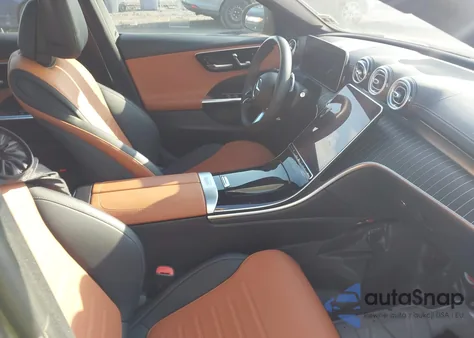 2023 Mercedes-Benz C 300 4Matic z USA, uszkodzony, nr VIN W1KAF4HB1PR103116